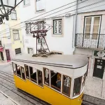 Baroque With Patio Portuguese Soul Bica Tram 4p 아파트 *