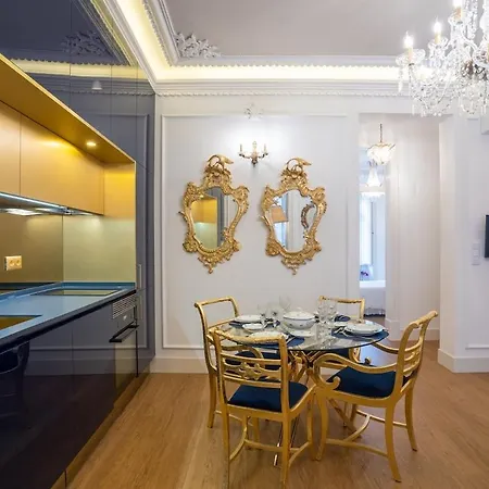 Baroque With Patio Portuguese Soul Bica Tram 4p * Lisbona