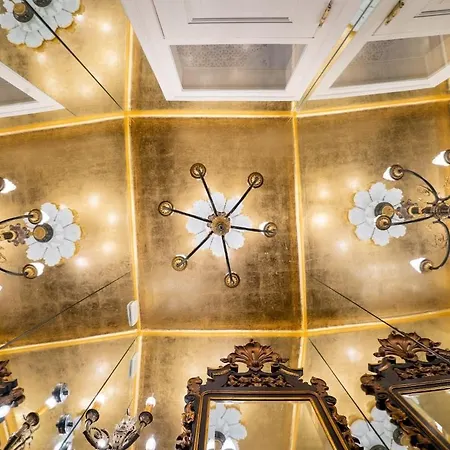 Baroque With Patio Portuguese Soul Bica Tram 4p Appartamento *