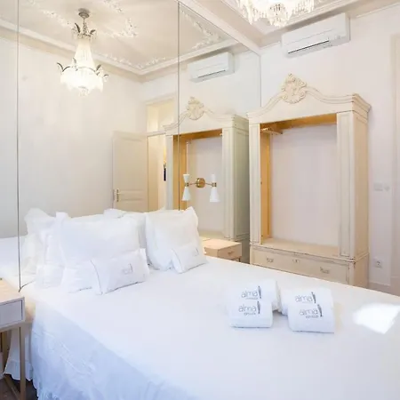 Baroque With Patio Portuguese Soul Bica Tram 4p Appartamento *