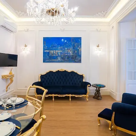 Baroque With Patio Portuguese Soul Bica Tram 4p Lisbona