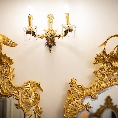 Baroque With Patio Portuguese Soul Bica Tram 4p Lisbona